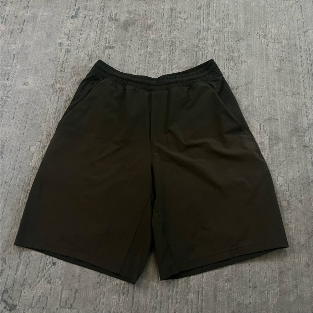 Lululemon pacebreaker men’s shorts 9” with liner